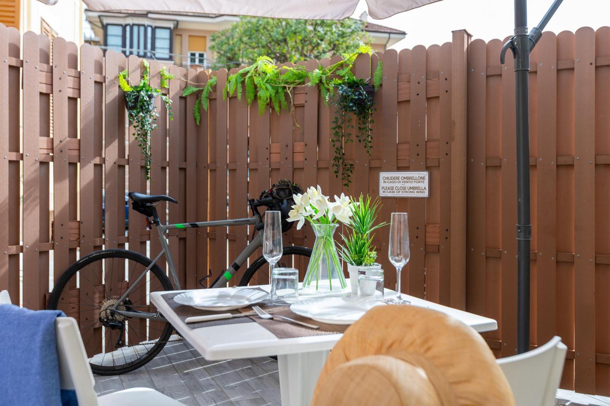 Residence Finale Bike And Beach ฟีนาเลลีกูเร ภายนอก รูปภาพ